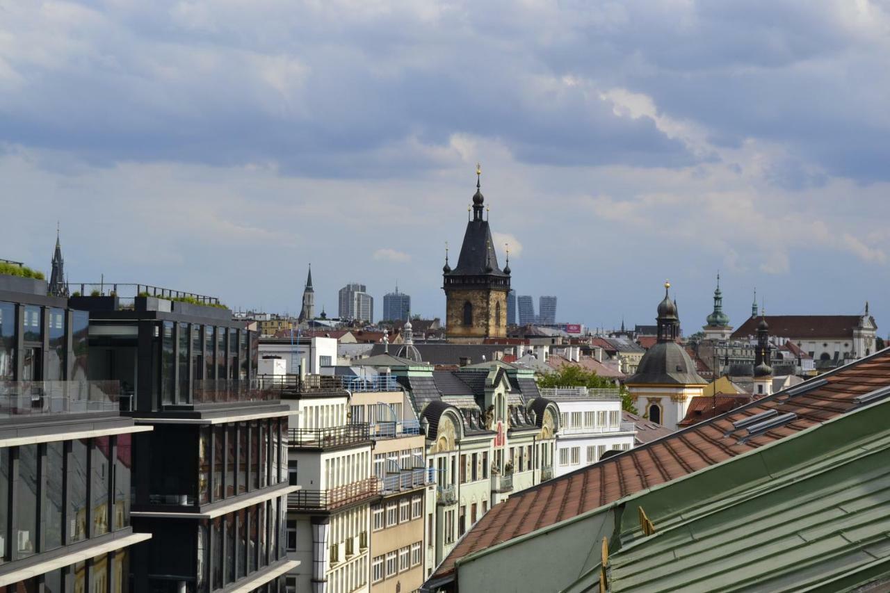 Like Home Apartments Prag Exteriör bild